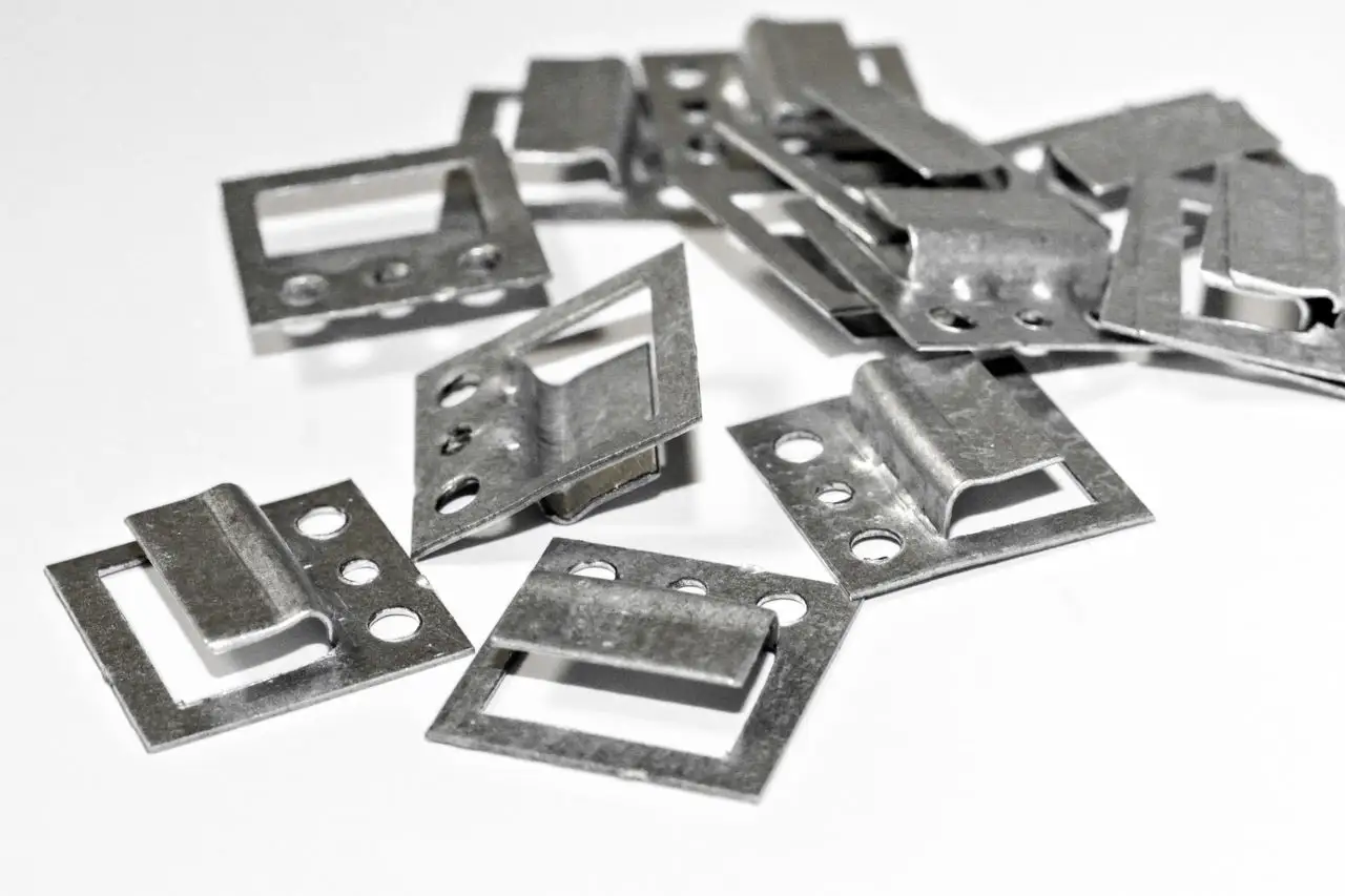 Крепления для отделочных панелей - кляймеры